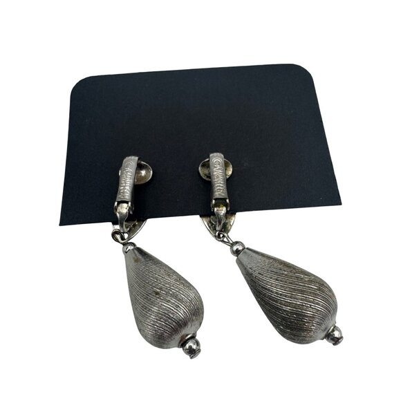 Silver Clip On Dangle Earrings Textured Metal Leaf Drop Lightweight Vintage - Picture 3 of 3